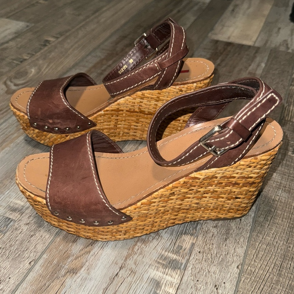 Prada wedges size 39